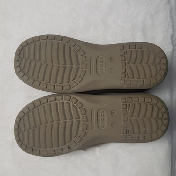 Crocs Santa Cruz Shoes - Picture 7 of 8